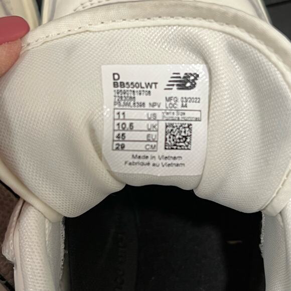 New Balance 550 Shoes in Cream Black Men's 11 - Picture 11 of 13